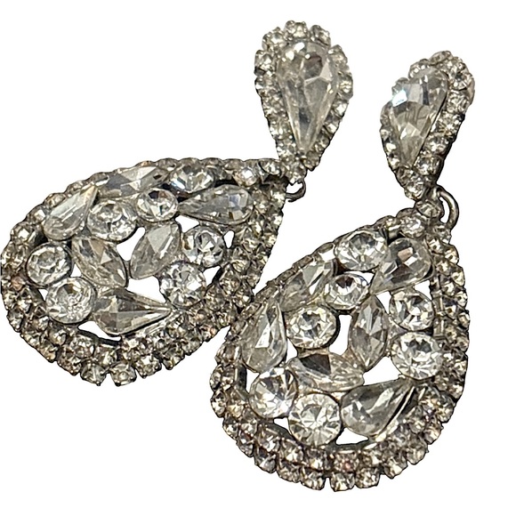 2 Psirs of Large Vintage Crystal Dangling Earrings statement/ special occasion - Picture 3 of 7